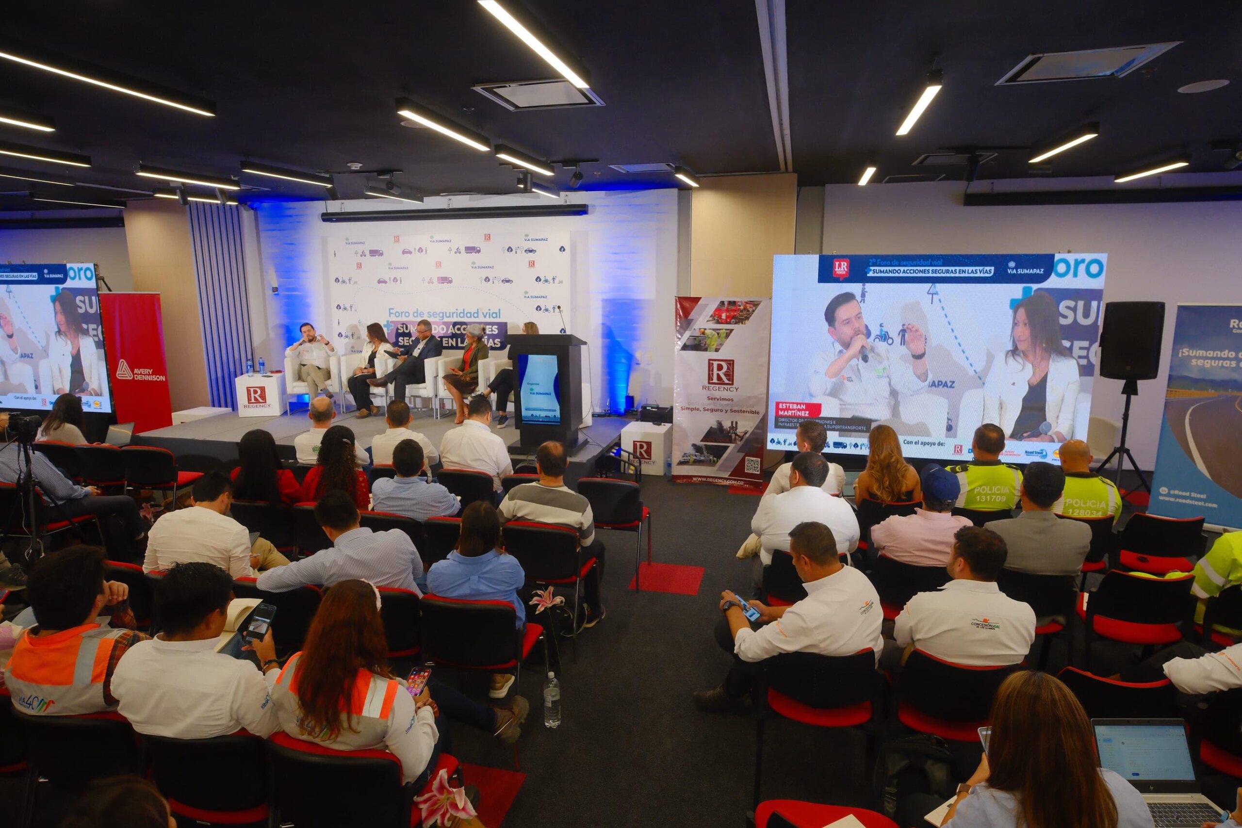 escenografía principal foro de seguridad vial via sumapaz