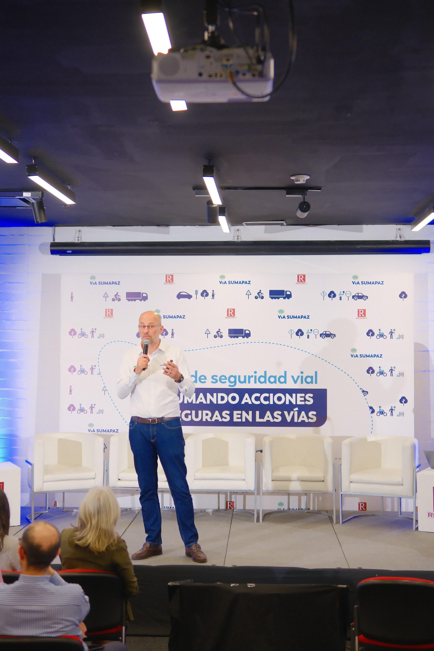 speaker foro de seguridad vial via sumapaz
