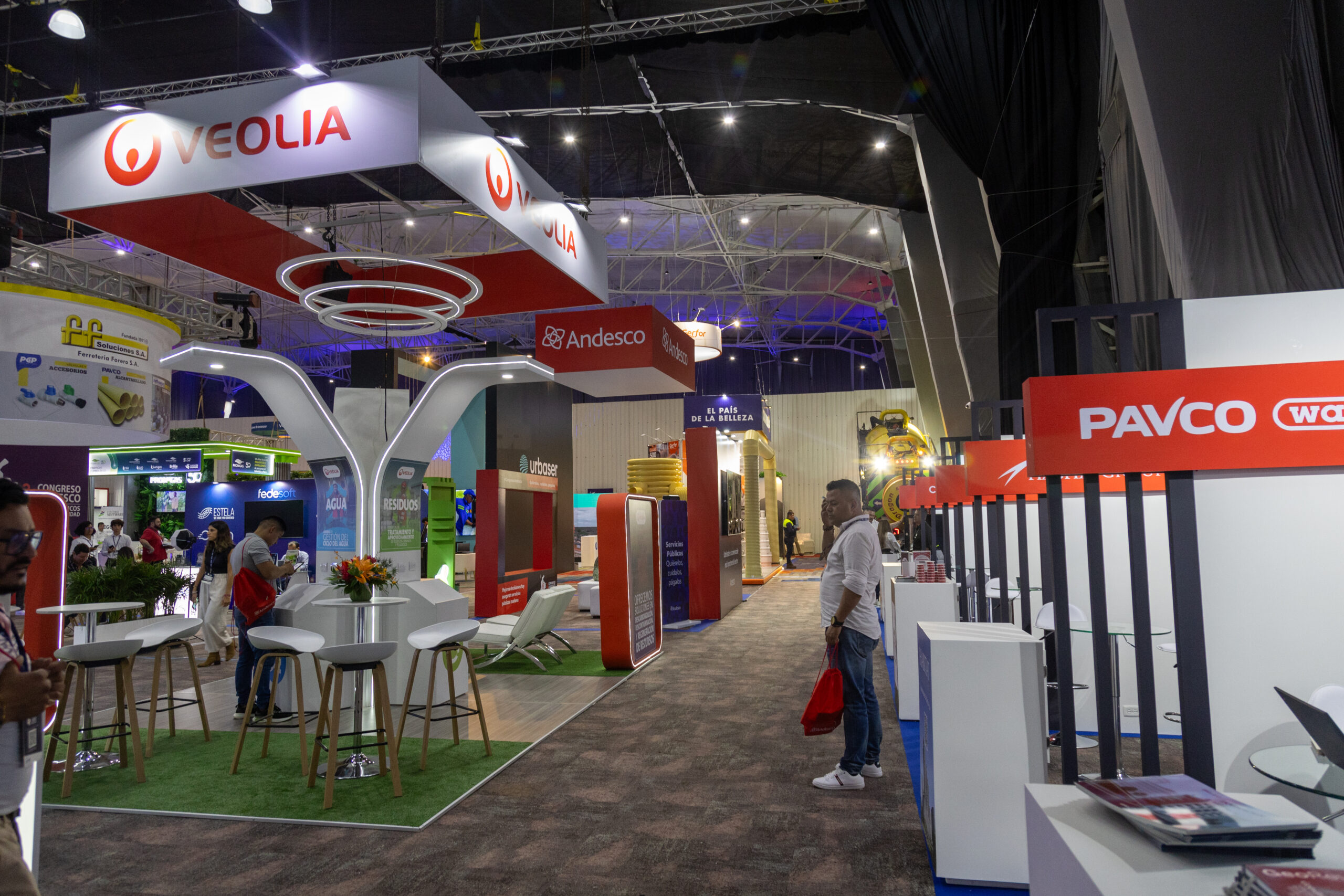 Stand Veolia muestra comercial Andesco 2024